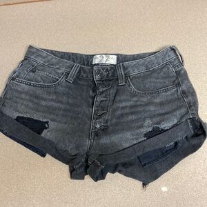 We The Free faded black  Jean Shorts Distressed Cuffed Hem